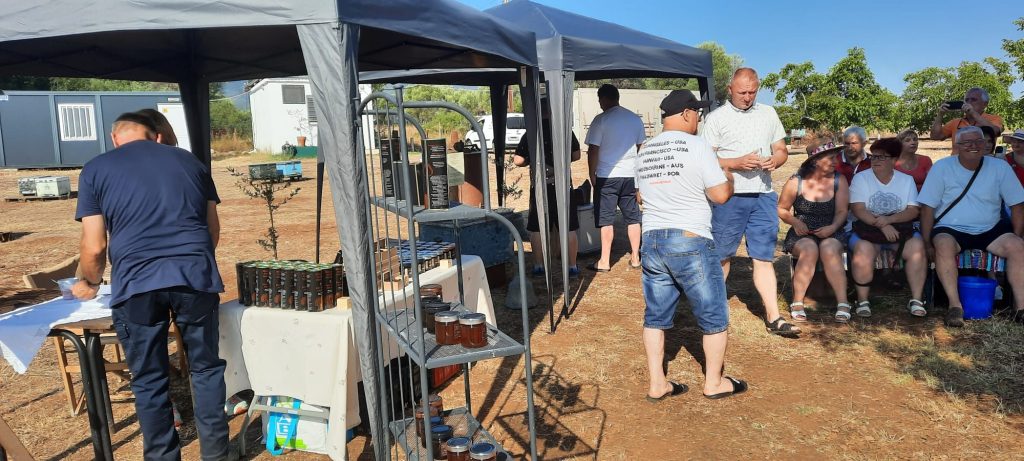 3 4 Asociatia Crescatorilor de albine din Romania Filiala Timis